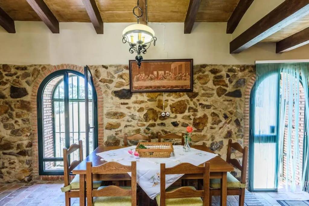 Casa Cortijo En Dehesa Sierra Leon La Puebla de los Infantes Exterior foto